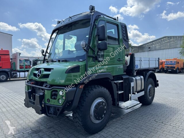 Camion Unimog U435 Kipper mit...