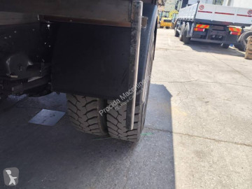 شاحنة قلابة ذات تفريغ خلفي وجانبي Iveco
