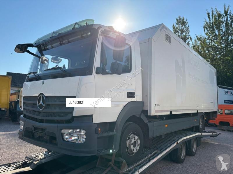 Camion Mercedes III 1223L