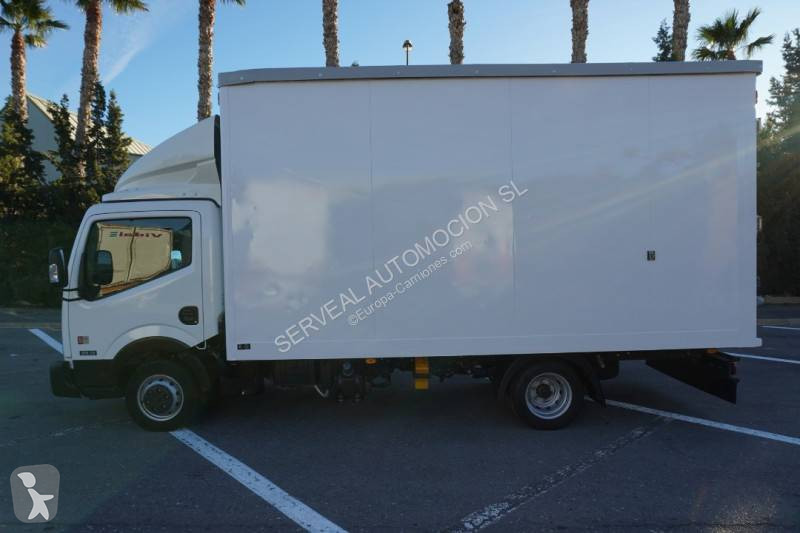 Camion Nissan
