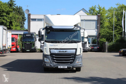 Camion fourgon DAF