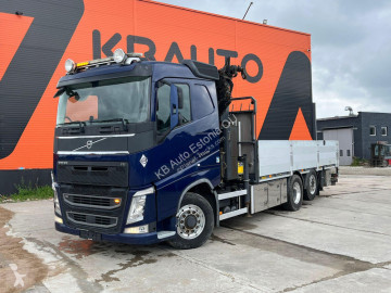 Camión plataforma Volvo