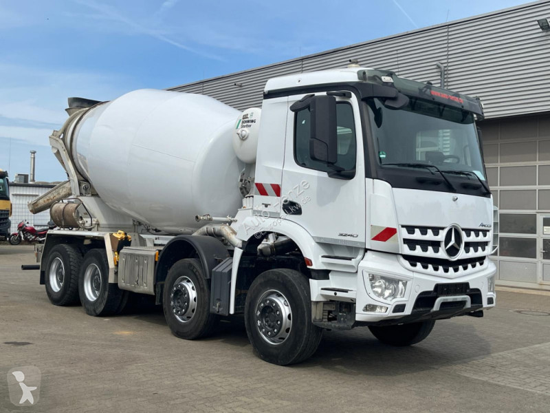 Kamion Mercedes Arocs 3240 B 8x4 Betonmischer...