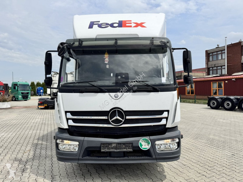 Camion Mercedes Atego 1224 Koffer mit Hebebühne