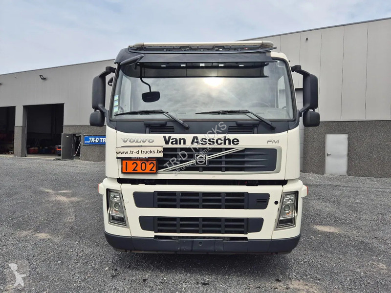 Camion Volvo 400 18000L FUEL/CARBURANT - 5 COMP...