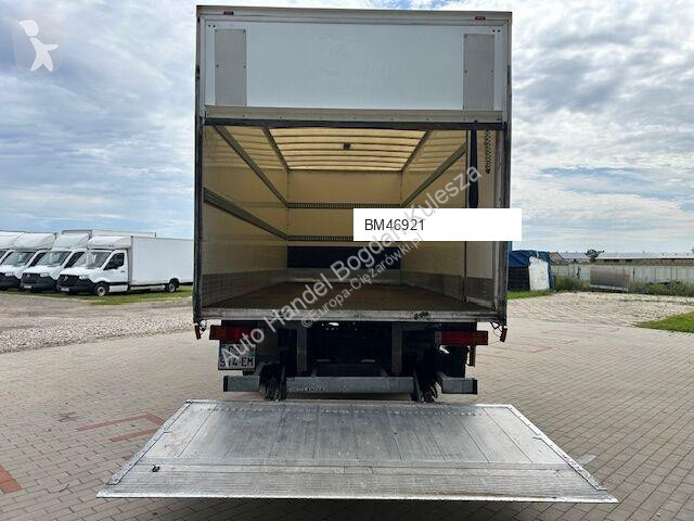 Kamion Mercedes 1218