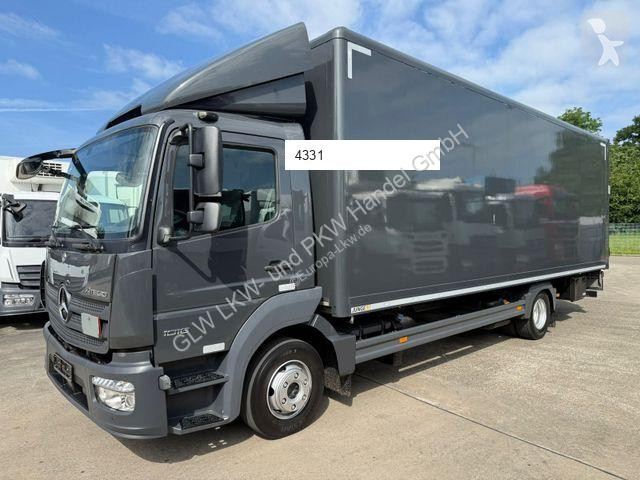 Kamion Mercedes 1018