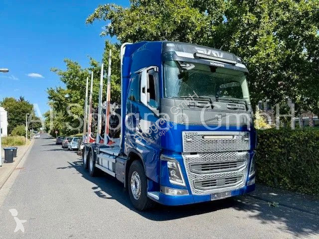 Camión Volvo 16750 6x4/Kran Jonsered...