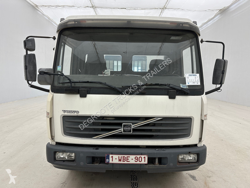 Camion Volvo FL