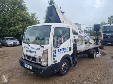 Utilitaire nacelle Nissan
