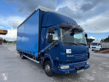 Camión tautliner (lonas correderas) DAF