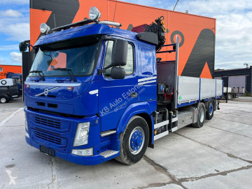 Camión plataforma Volvo