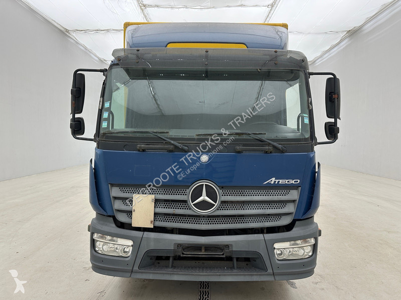 Kamion Mercedes 1218