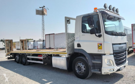Camion porte engins DAF
