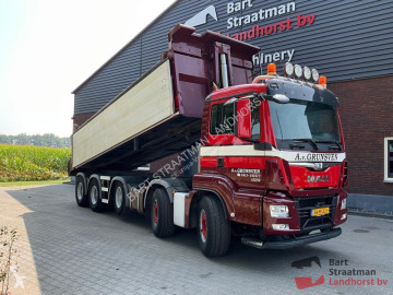 Camion benne MAN