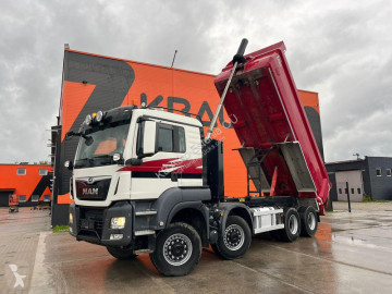 Camion benne MAN
