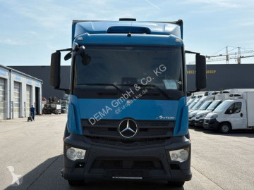Camión lona Mercedes