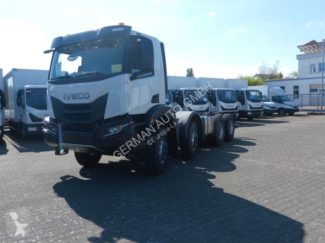 Camion Iveco T-Way AD410T54 8X4 Radstand.4250mm...