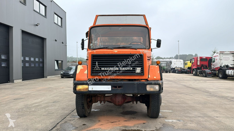 Camion Iveco 160 - 15 (GRAND PONT / LAMES / 4X4)