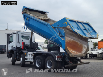 Camion benne Mercedes