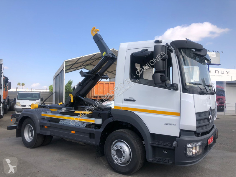 Kamion Mercedes 1224 + GANCHO JIMECA 8 TON.