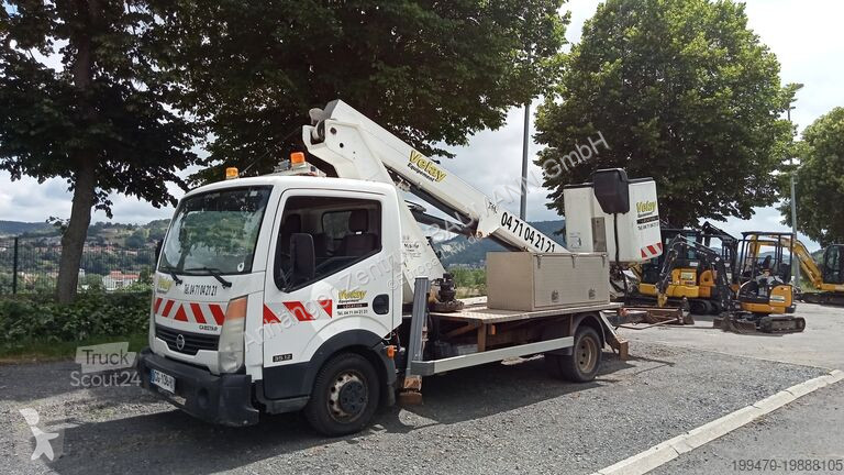 Camion Nissan 35.12 with Isoli PT19.9 / VT55NE...