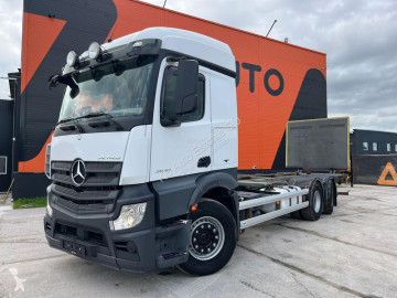 Camion châssis Mercedes