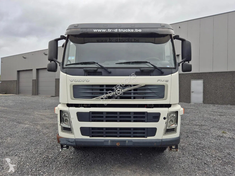 Camion Volvo FM 9.300 TIPPER - HMF 1060K3 CRANE