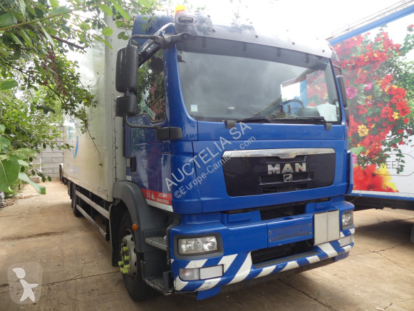 Camion MAN TGM