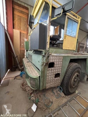 Camion plateau Unic