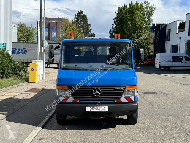 Camión Mercedes 815d Doka 3-S-Kipper 2x AHK...