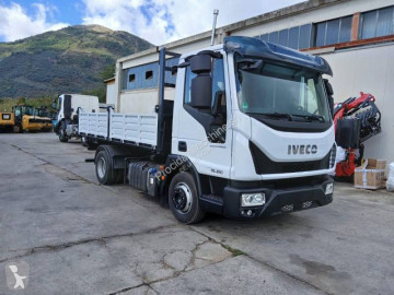 شاحنة قلابة ذات تفريغ خلفي وجانبي Iveco