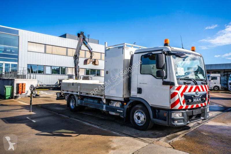 شاحنة MAN 12.190 BL + HIAB 055 D-1 HIDUO