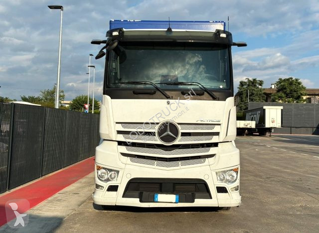 Camion Mercedes ACTROS