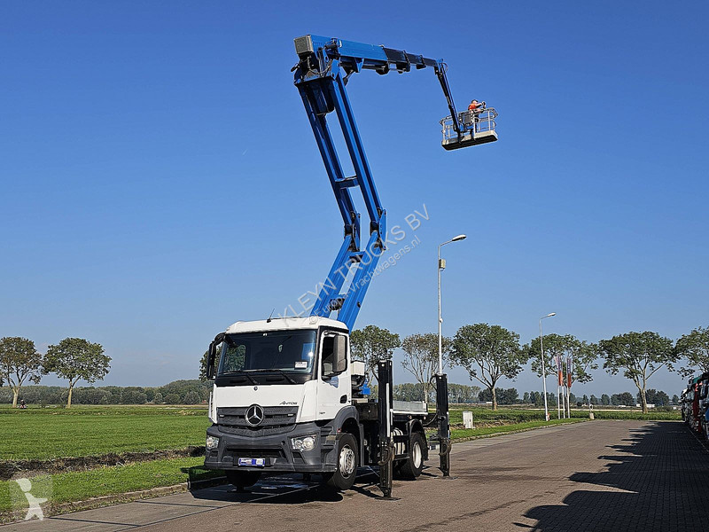 Lastbil Mercedes ANTOS 1927 CTE YLIFT 29.6M