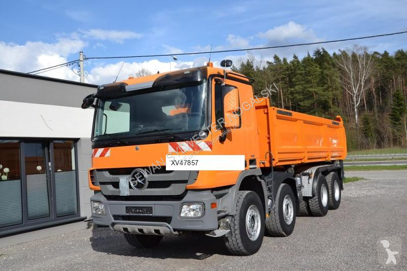 Teherautó Mercedes ACTROS 3241
