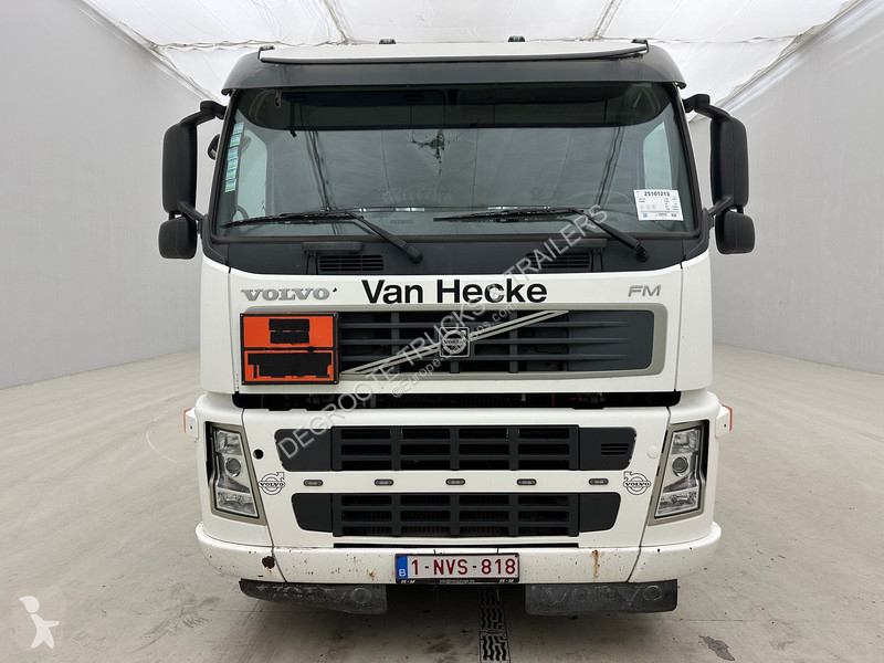شاحنة Volvo 300 - 6x2
