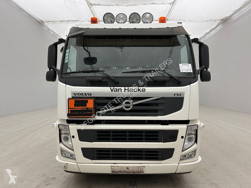 شاحنة Volvo 300 - 6x2