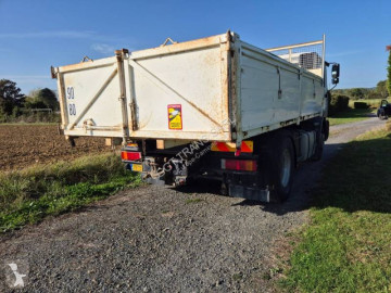 Camion benne MAN