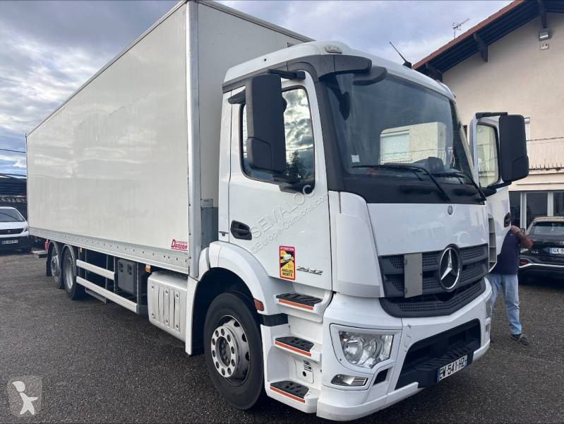 شاحنة Mercedes