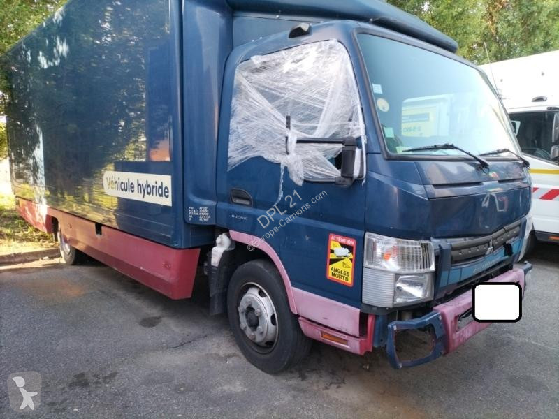 Ciężarówka Mitsubishi Fuso 7C15