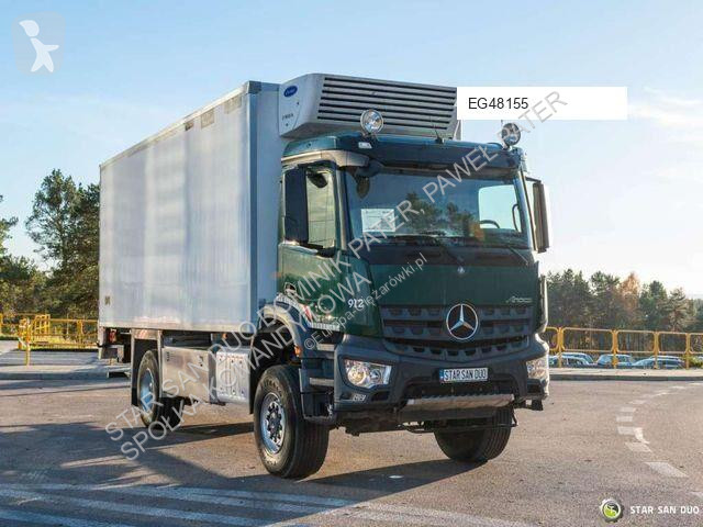 شاحنة Mercedes AROCS 1830 4x4 refrigerated camper