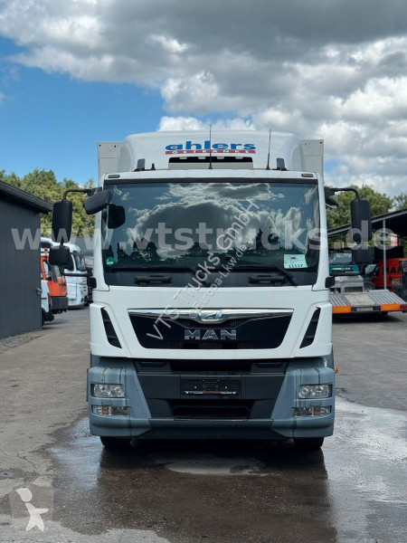 شاحنة MAN 22.250 Getränkewagen mit Ladebordwand...