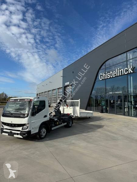 Véhicule utilitaire Fuso
