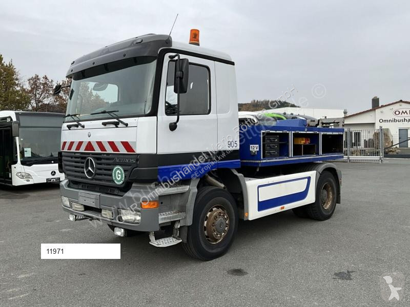 Mercedes 2031 Abschlepper truck