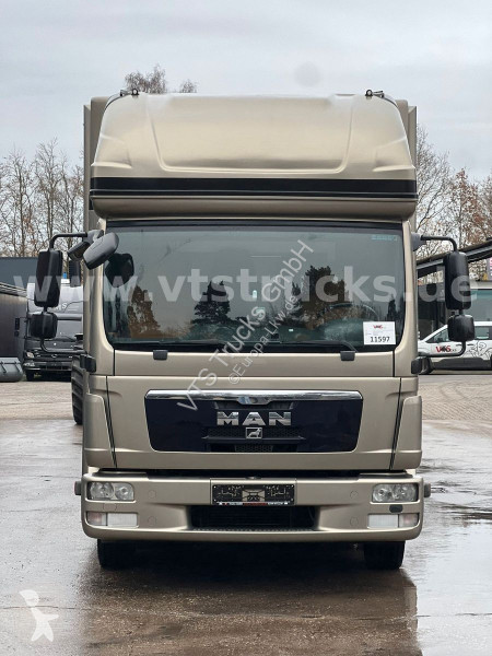 شاحنة MAN 12.220 4x2 4.Pferdetransporter m....