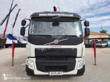 Camión grúa caja abierta Volvo