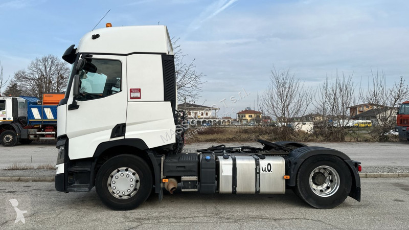 شاحنة Renault T460 4x2