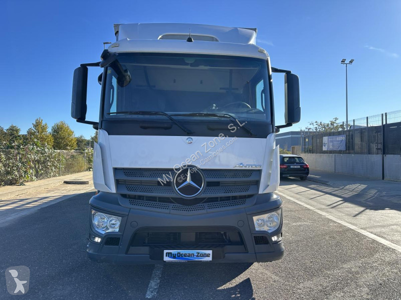 شاحنة Mercedes 2535
