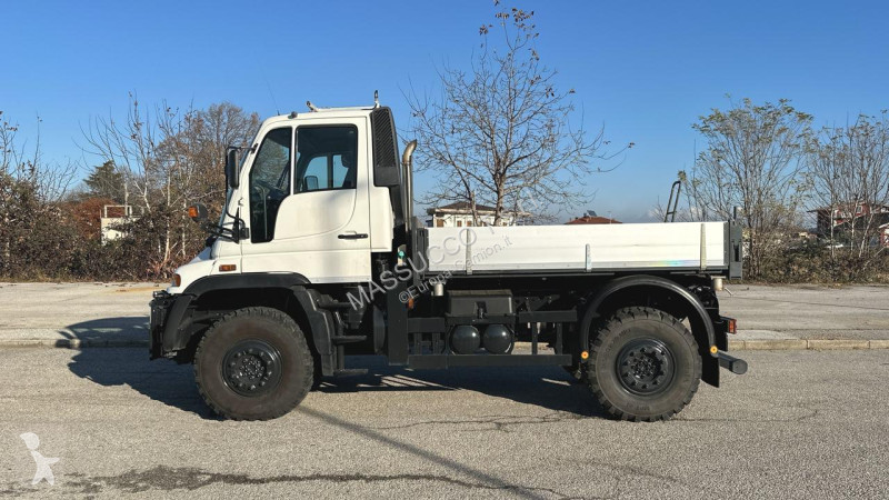 شاحنة Mercedes 405 4X4